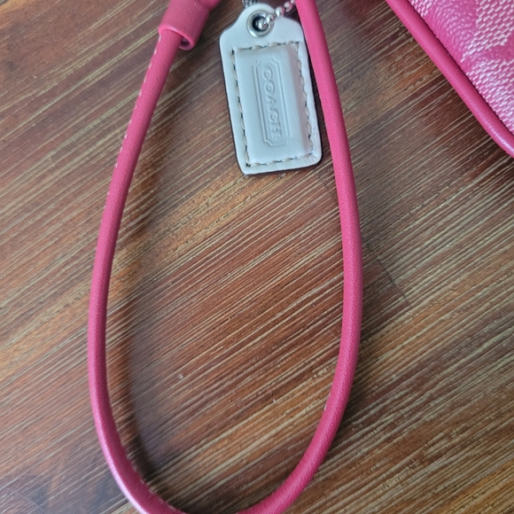 Coach Wristlet - Picture 7 of 9